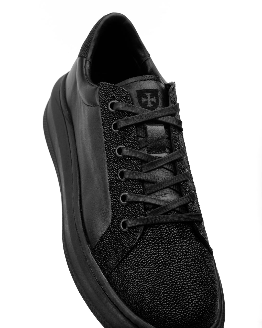 Sneaker Aldama Mantarraya Negro