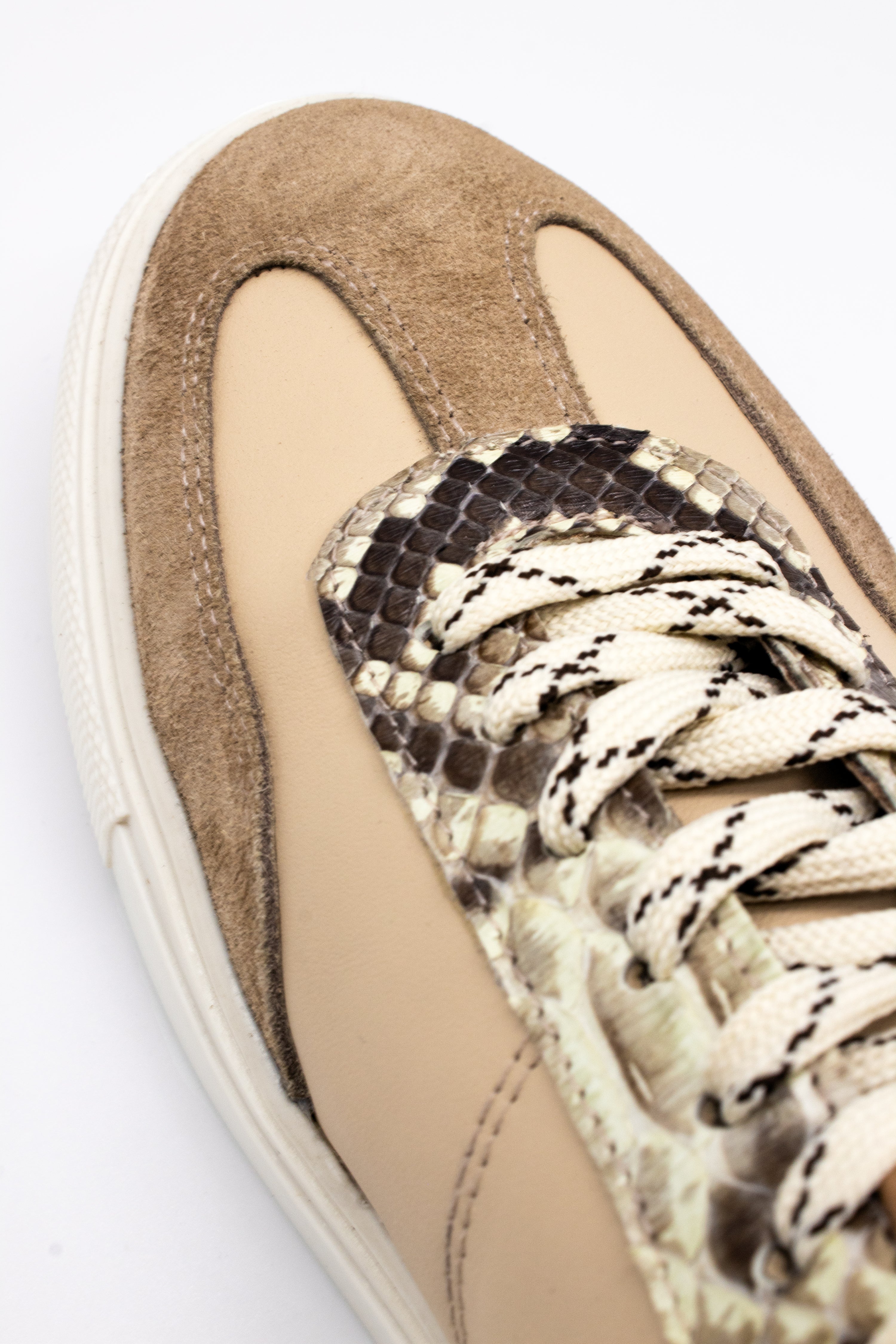 Sneaker Prado Pitón Latte